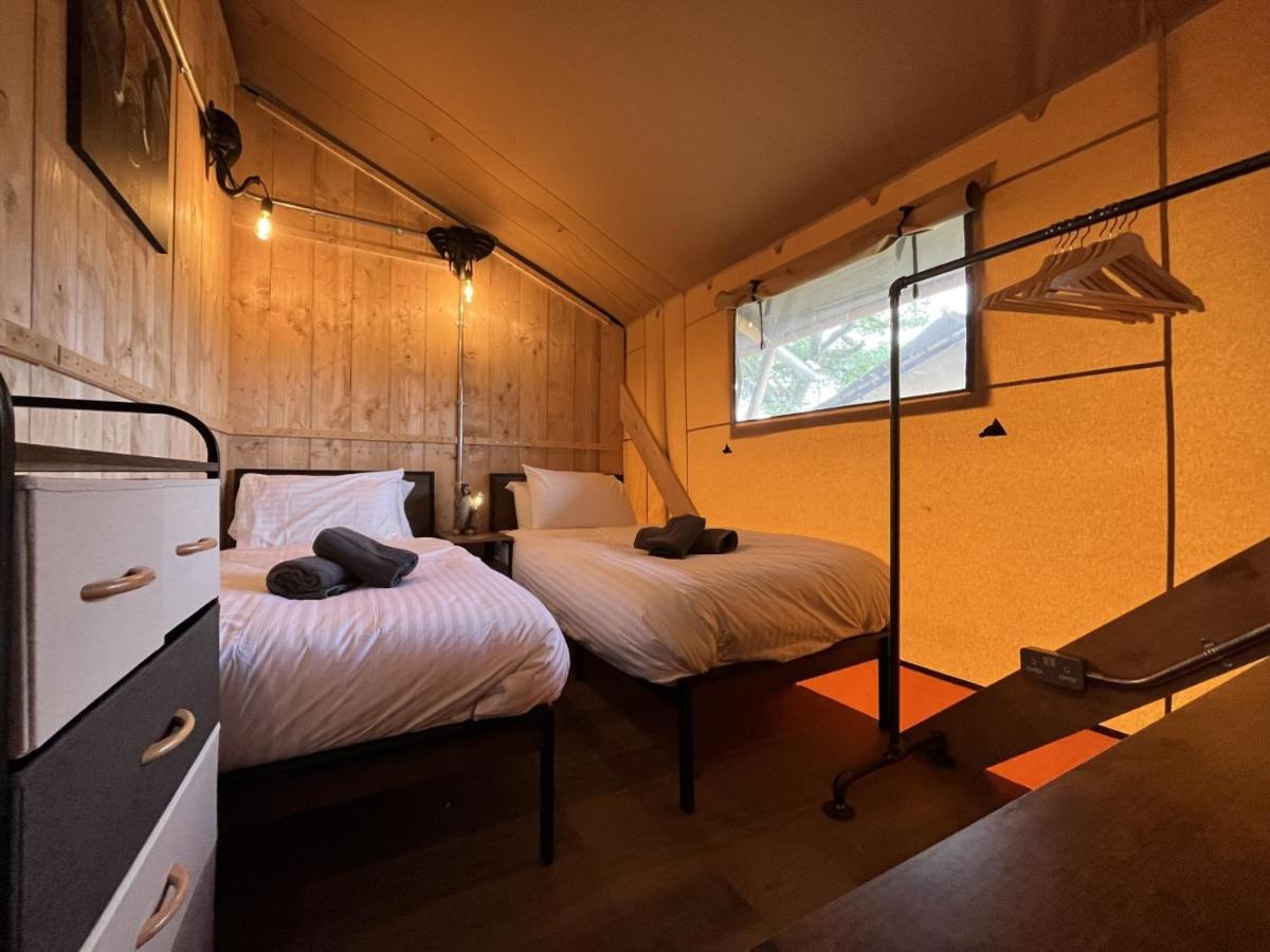 Роскошный шатер Robin Hood Safari Tent Тенби